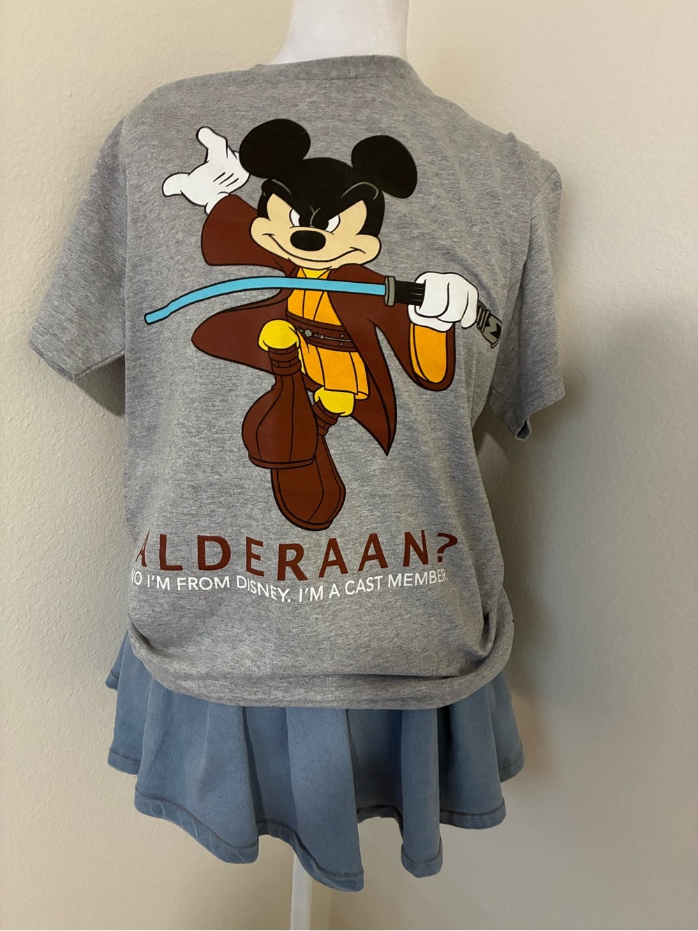 Disney Star Wars Mickey Alderaan size small  Cast Exclusive Collection 🤎